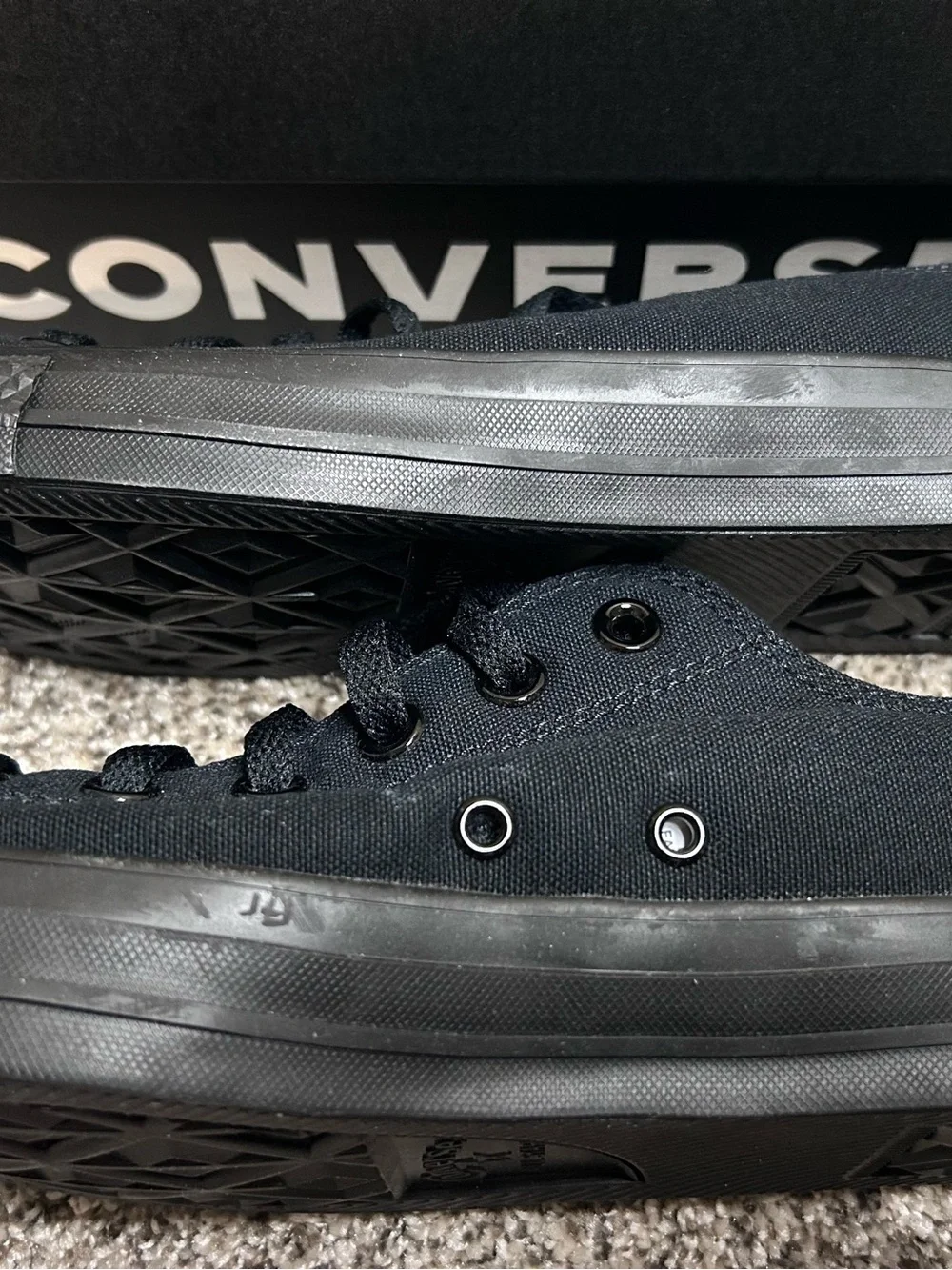 NIB Converse Chuck Taylor All Star Low-Top Sneaker w/DEFECTS Size 8 Men/10 Women